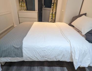 Double Room with Shared Bathroom