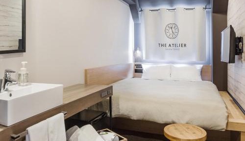 Small Double Room with Shared Bathroom - Non-Smoking