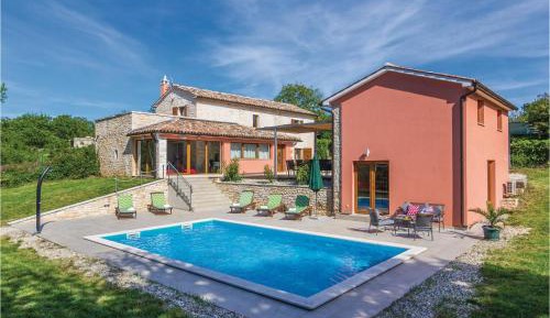 Five-Bedroom Holiday Home