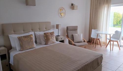 Studio with Double Bed