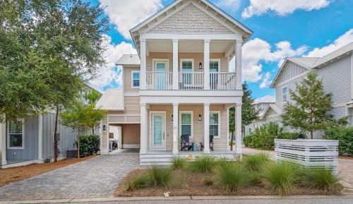 Four-Bedroom Holiday Home