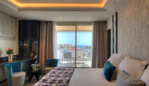 Prestige Suite with Sea View 