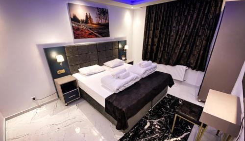 Double Room with Shared Bathroom