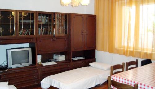 Three-Bedroom Apartment with Terrace and Sea View