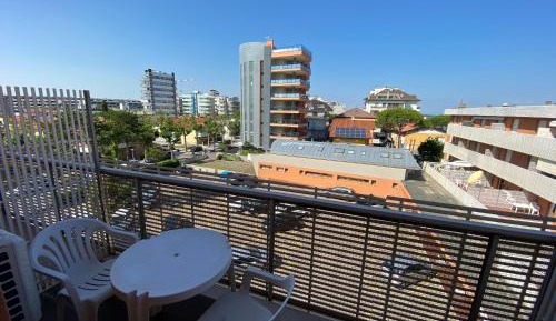Studio Apartment with Balcony