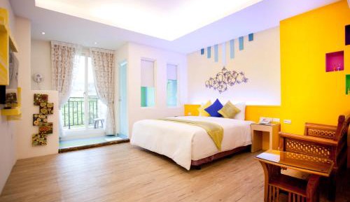 Double Room with Balcony and Mountain View