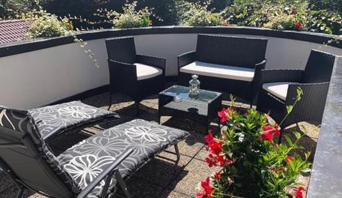 Apartment with Garden View