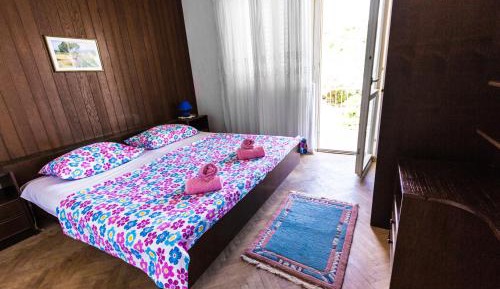 Two-Bedroom Apartment with Balcony and Sea View