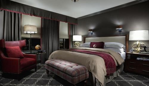Deluxe King Room