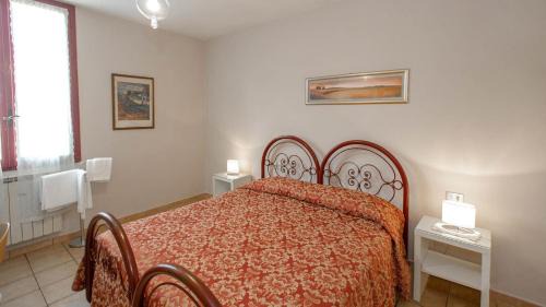 Economy Double Room with Shared Bathroom
