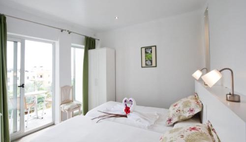 One-Bedroom Apartment (3 Adults)