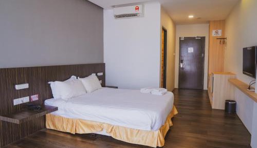 Deluxe Queen Room