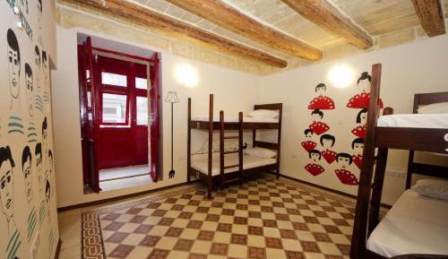 Bunk Bed in Mixed Dormitory Room