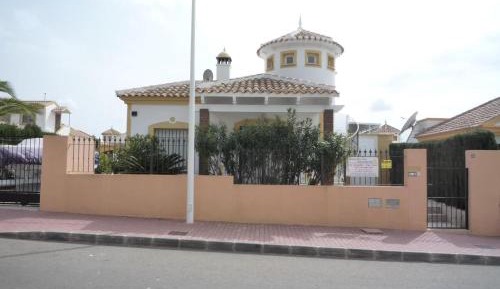 Villa with Garden View