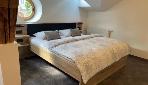 Deluxe Double Room with Extra Bed