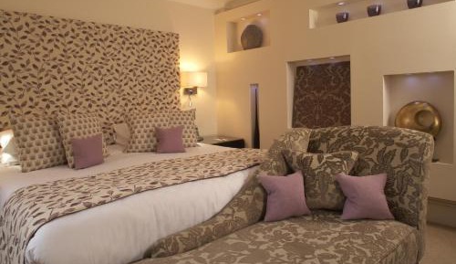 Executive Three-Bedroom Apartment