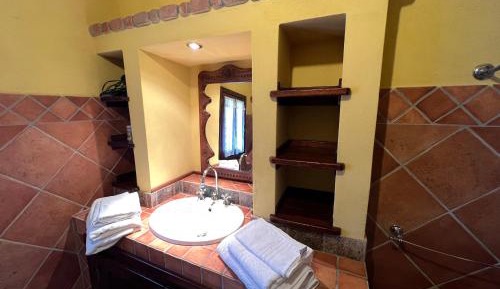 Quadruple Room with Private Bathroom