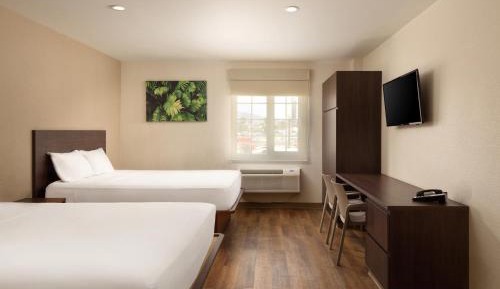 Queen Suite with Two Queen Beds