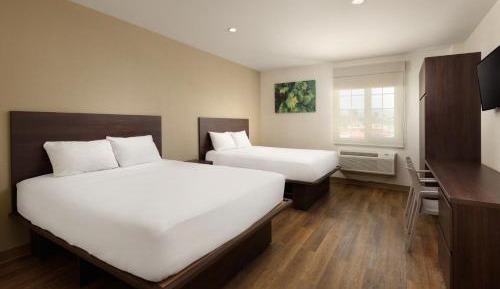 Suite with two queen beds