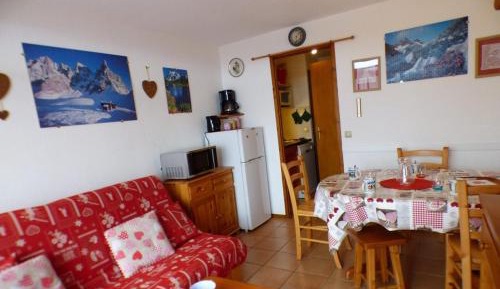 Apartment (4 Adults)