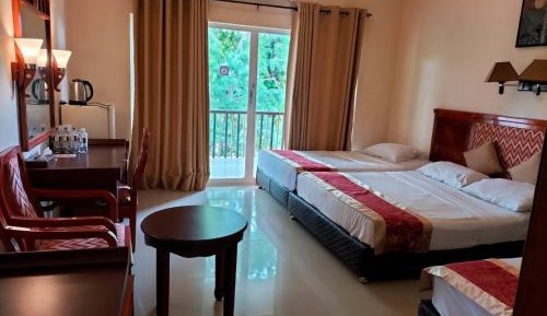 Deluxe Family Room