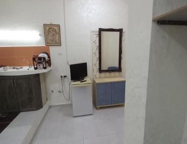 Deluxe Studio