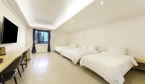 Triple Room with Bath