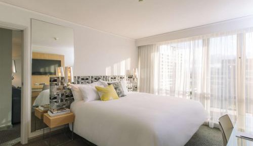 QT Superior King Room