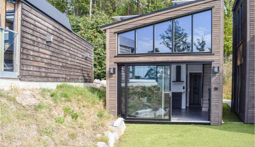 One-Bedroom Holiday Home