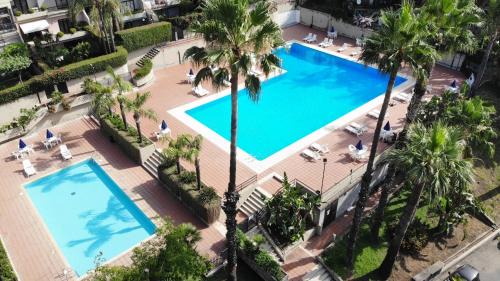 Double Room with Pool View