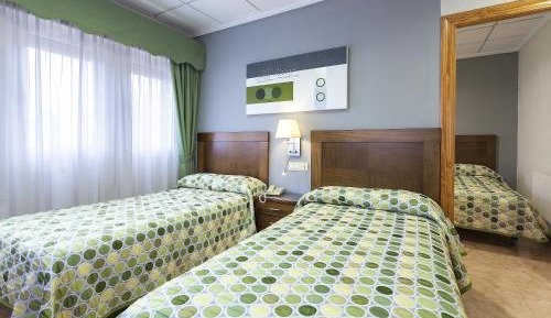 Interconnecting Twin Rooms (4 Adults)
