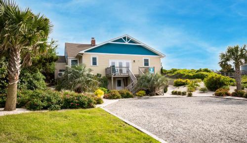 Six-Bedroom House