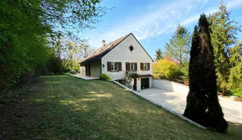 Six-Bedroom House