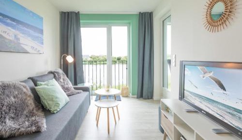 Apartment with Lake View