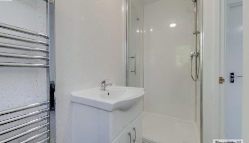 Standard Single Room with Shower
