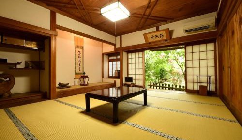 Standard Family Room