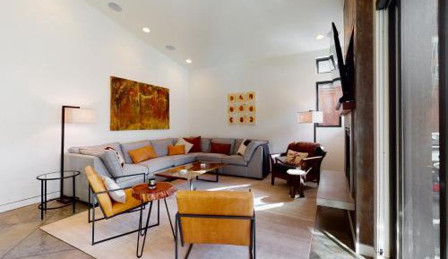 Four bedroom holiday home 