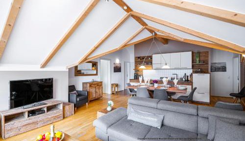 Four-Bedroom Apartment with Sofa Bed
