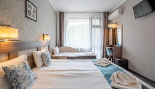 Twin Room with Balcony (2 Adults + 1 Child) - Free Relax Zone