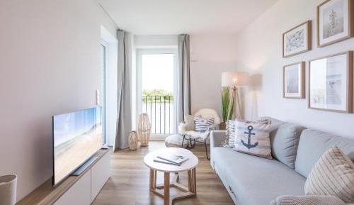 Apartment with Lake View