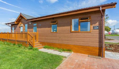 Three-Bedroom Lodge