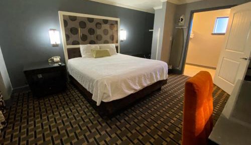 King Room - Non-Smoking