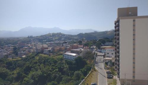 Apartment with Mountain View