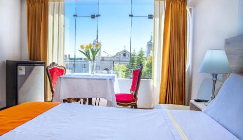 Double Room with Private Bathroom and Park View