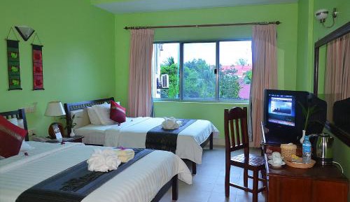 Deluxe Twin Room for 4 Adults - Free Pickup at Bus Station