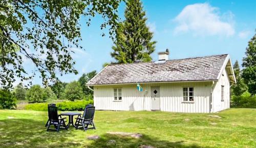 One-Bedroom Holiday Home