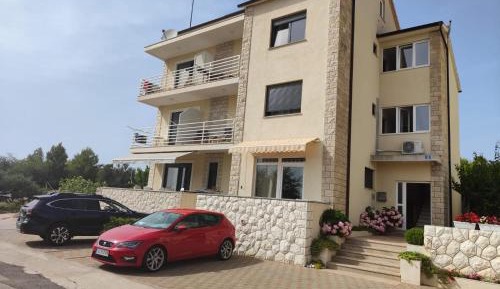 One-Bedroom Apartment with Balcony and Sea View