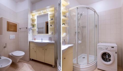 Deluxe One Bedroom Apartment