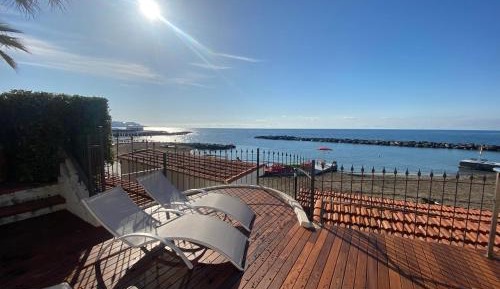Deluxe Double Room with Balcony and Sea View