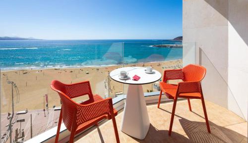 Deluxe Room Beach View (1 adult)